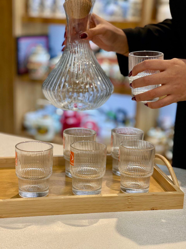 تنگ و نیم لیوان تراشدار Separate محصول وارداتی Deli Glass